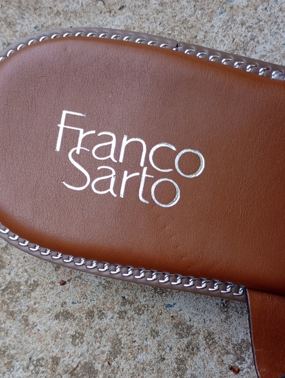 Franco Sarto Black Textured Toe-Loop Slide Sandals with Brown Footbed - Picture 2 of 8